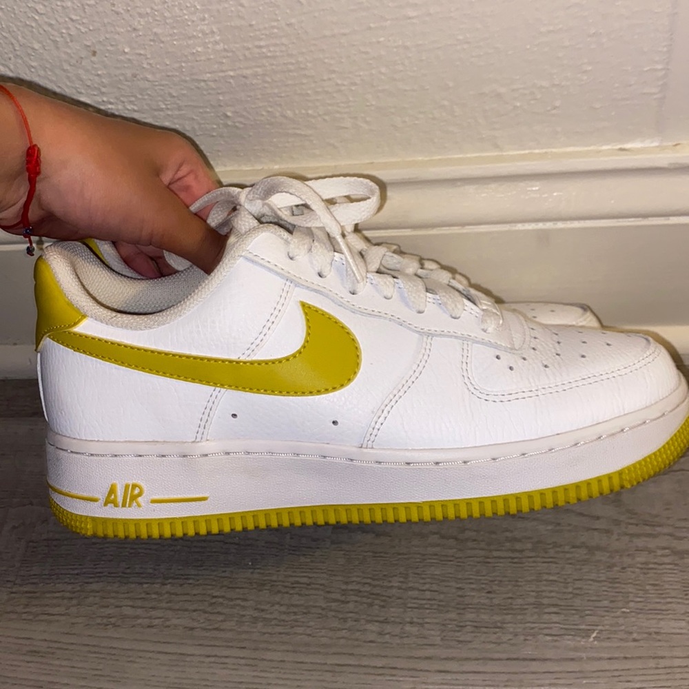 AF1 women’s size 8/ men’s 6.5 w/ yellow logo
